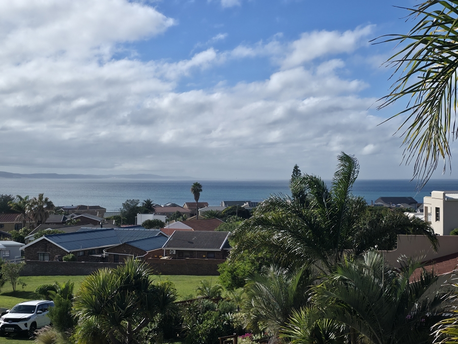 3 Bedroom Property for Sale in Wavecrest Eastern Cape